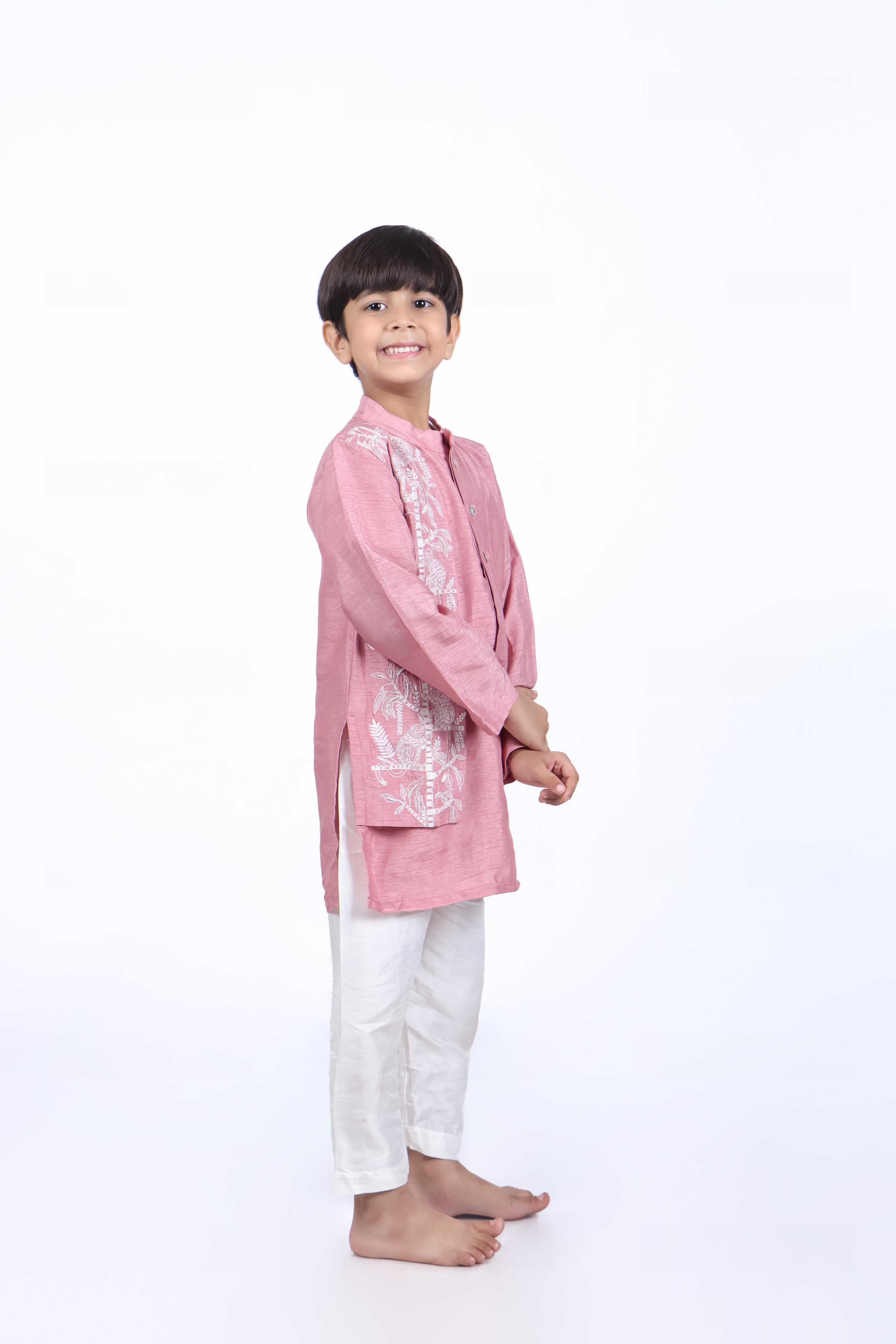 Onion Pink Kurta with Off White Pyjama