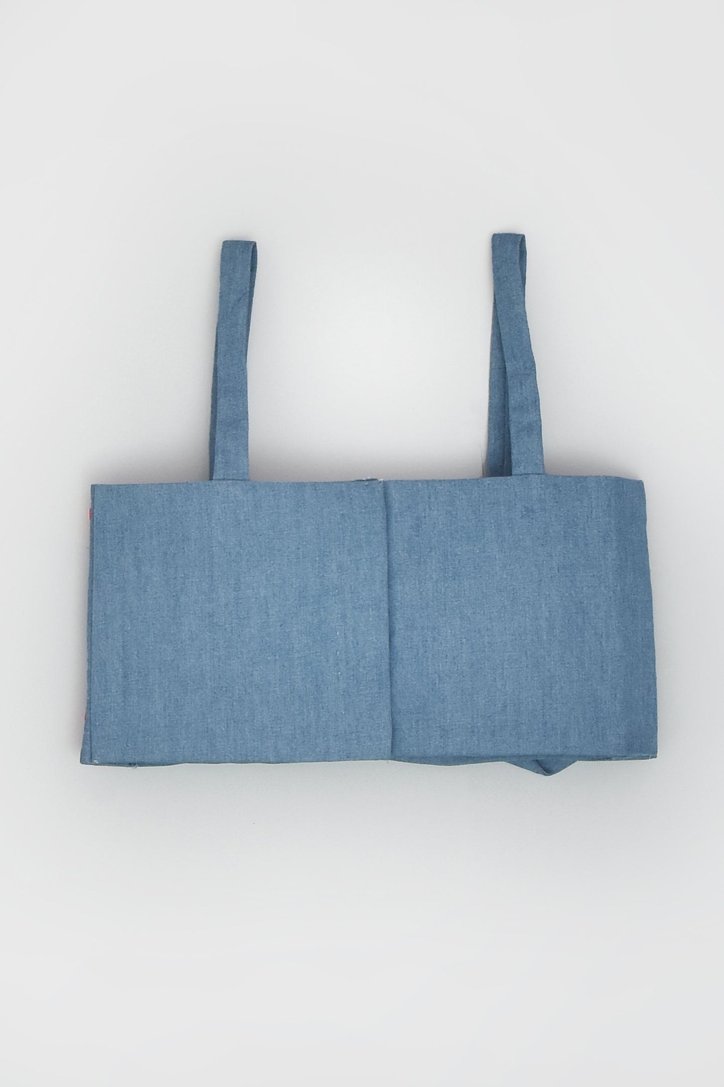 سروال جينز وقلوب علوية