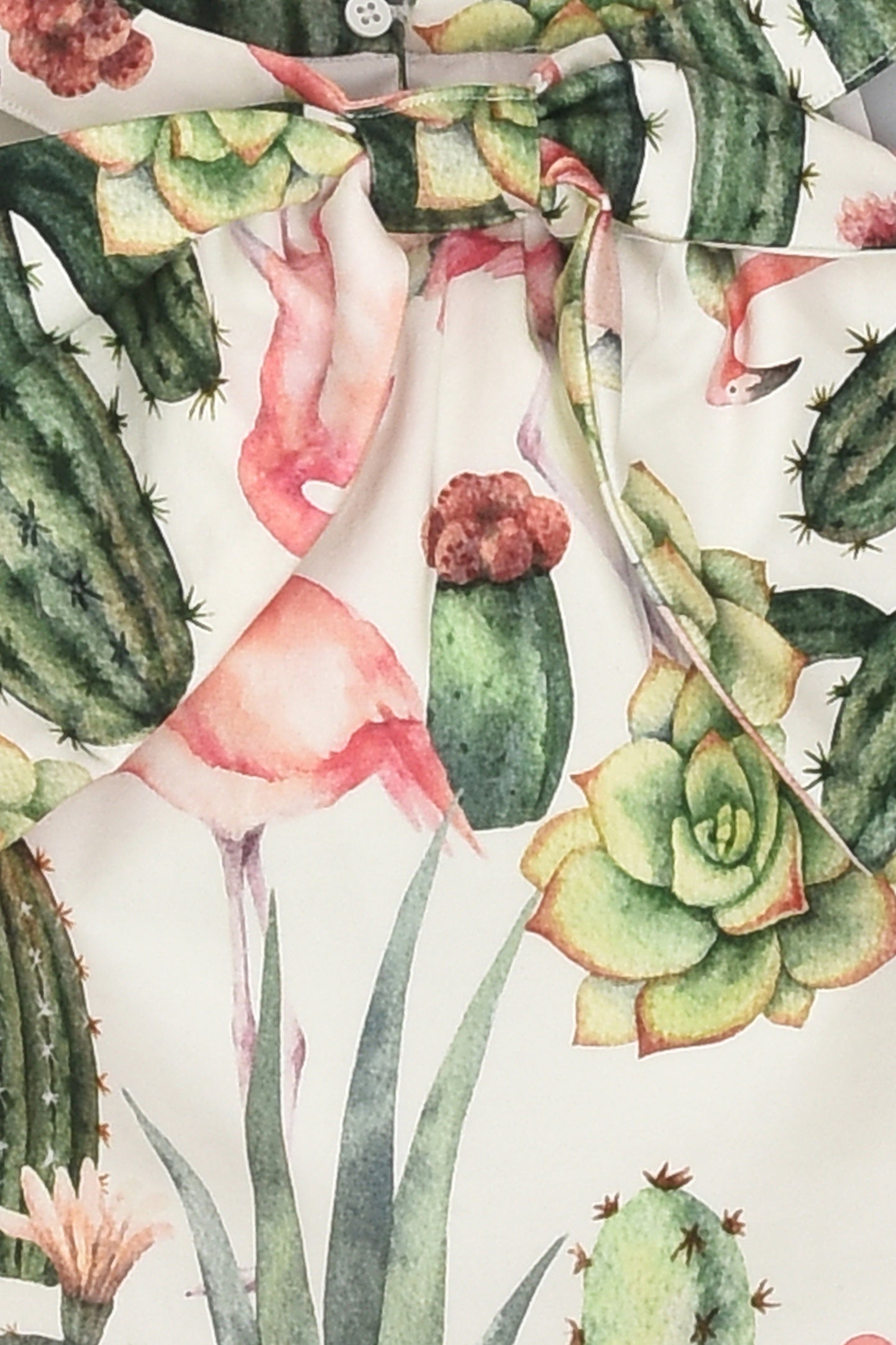 مجموعة من القمصان والتنانير المطبوعة على شكل صبار وفلامينجو للحفلات