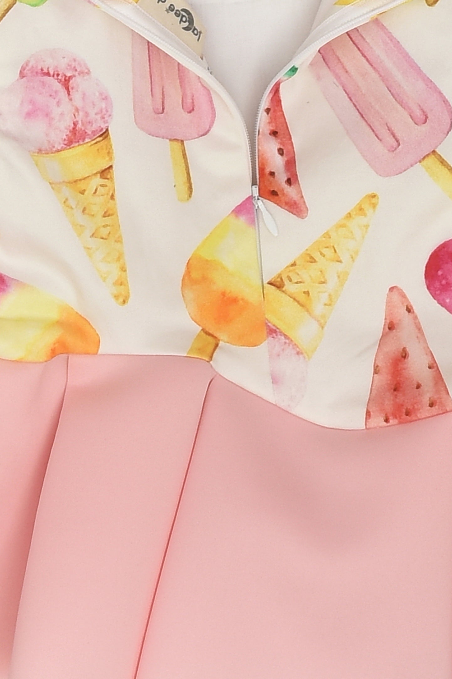 مجموعة من القمصان والشورتات القصيرة من آيس كريم بيبلوم لعيد الميلاد للفتيات