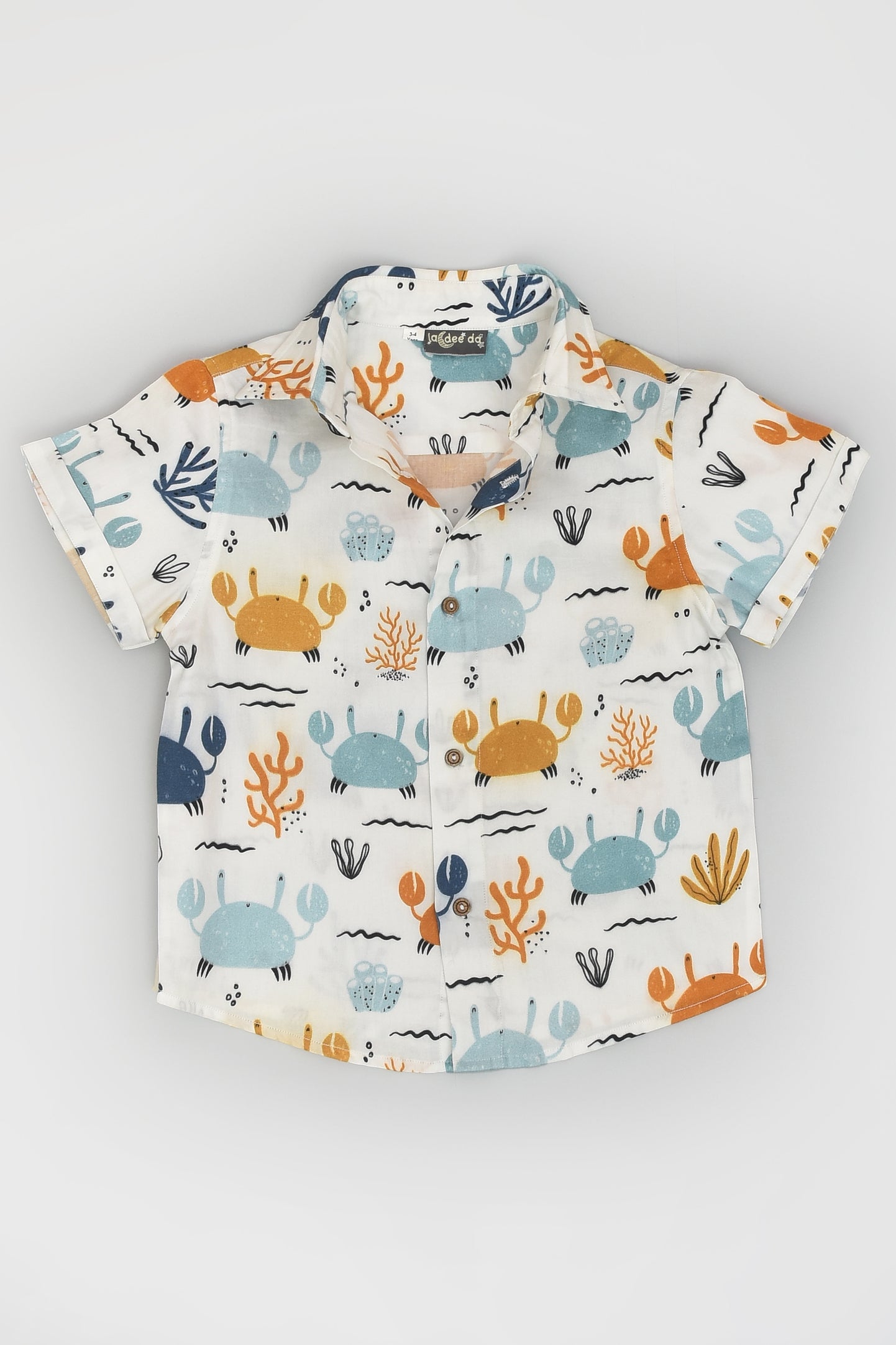 طقم قميص وشورت بطباعة سرطان البحر منسق للسفر للأولاد