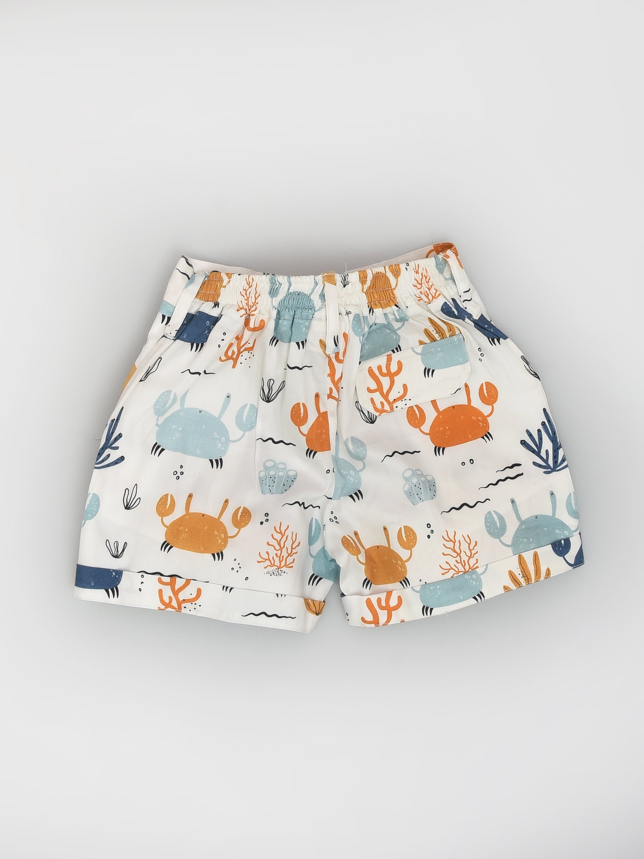 طقم قميص وشورت بطباعة سرطان البحر منسق للسفر للأولاد