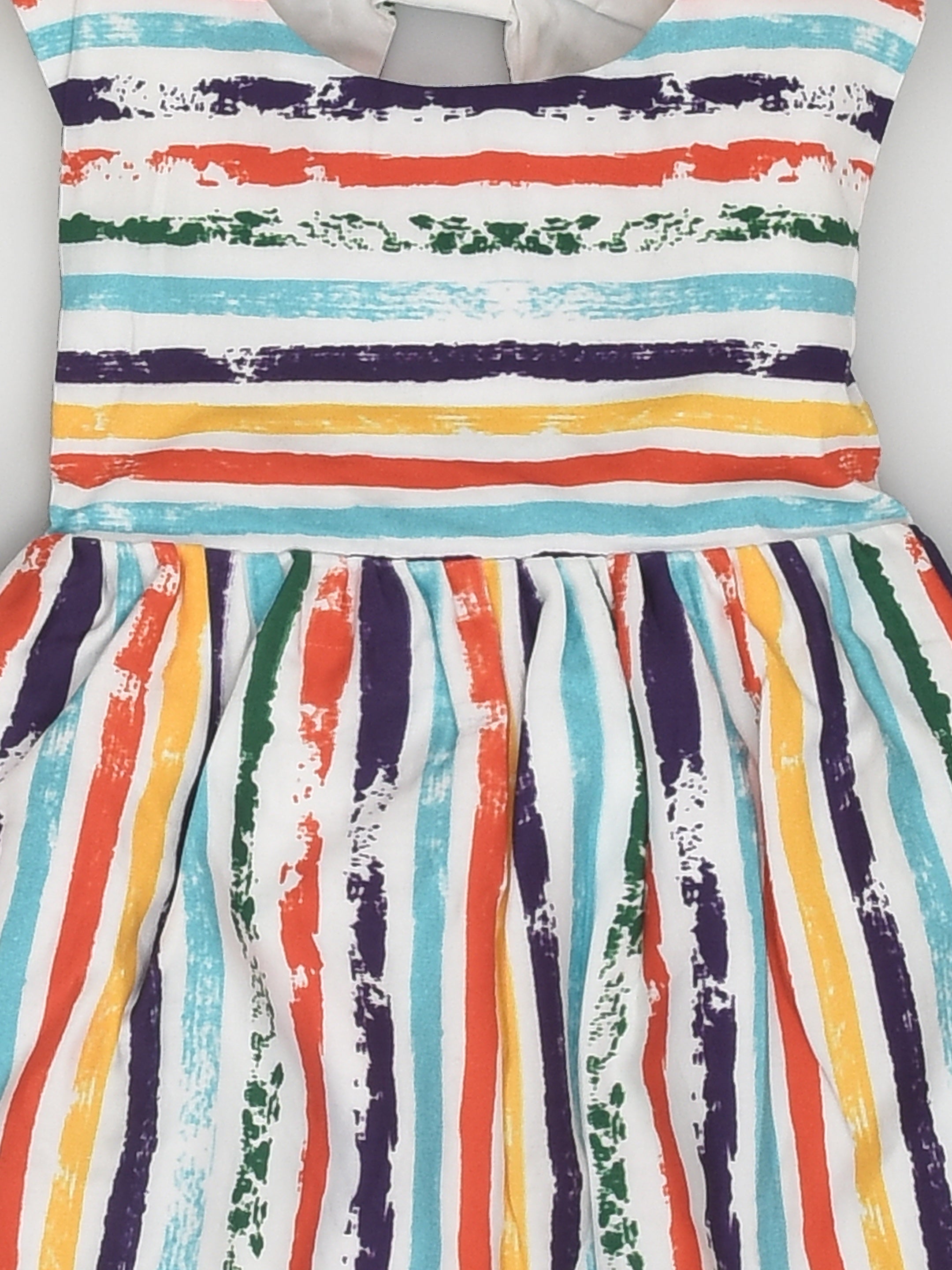 فستان قطني بدون أكمام وظهر مكشوف بخطوط ملونة