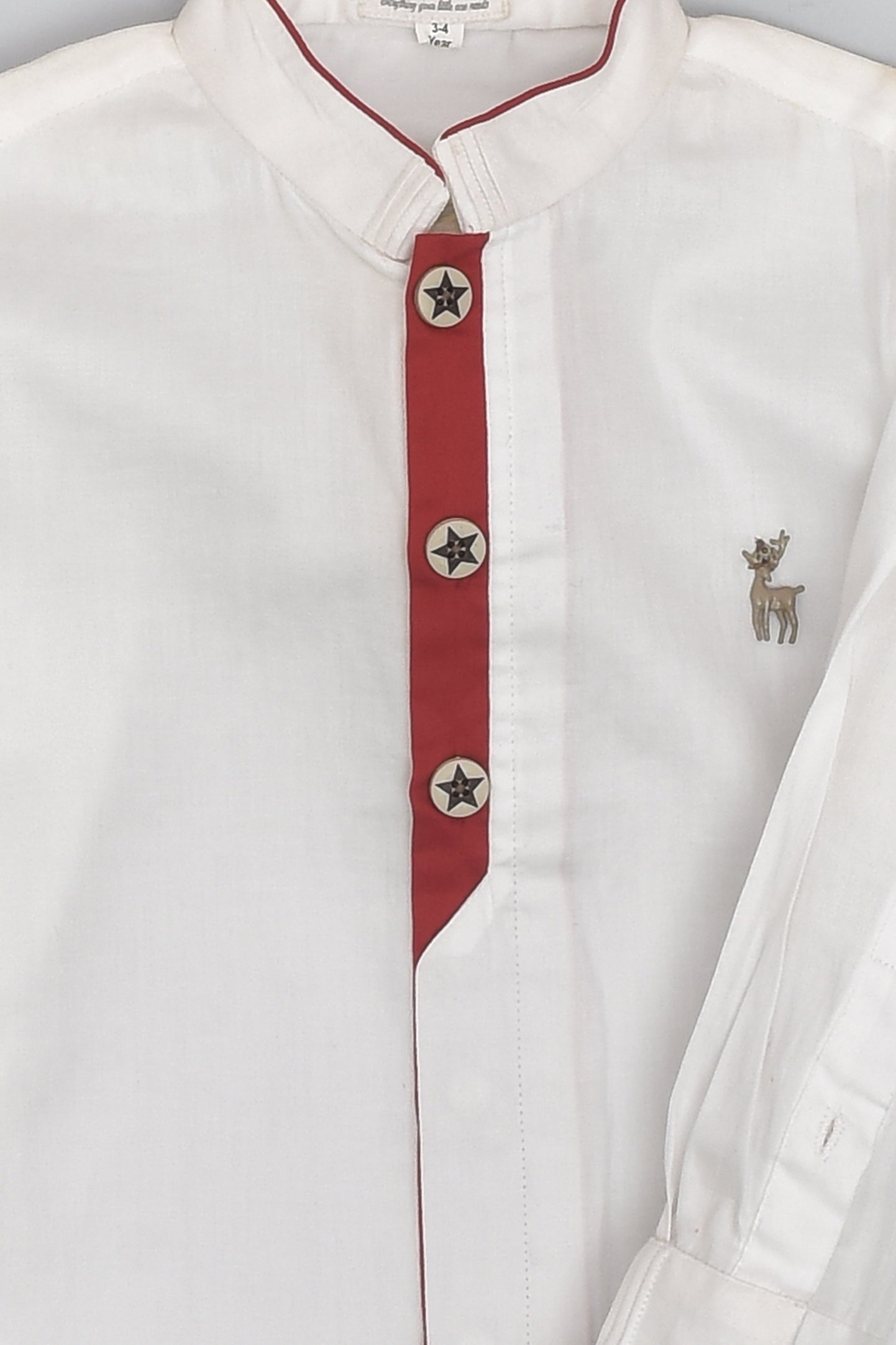 قميص بزخرفة حيوان الرنة - أحمر