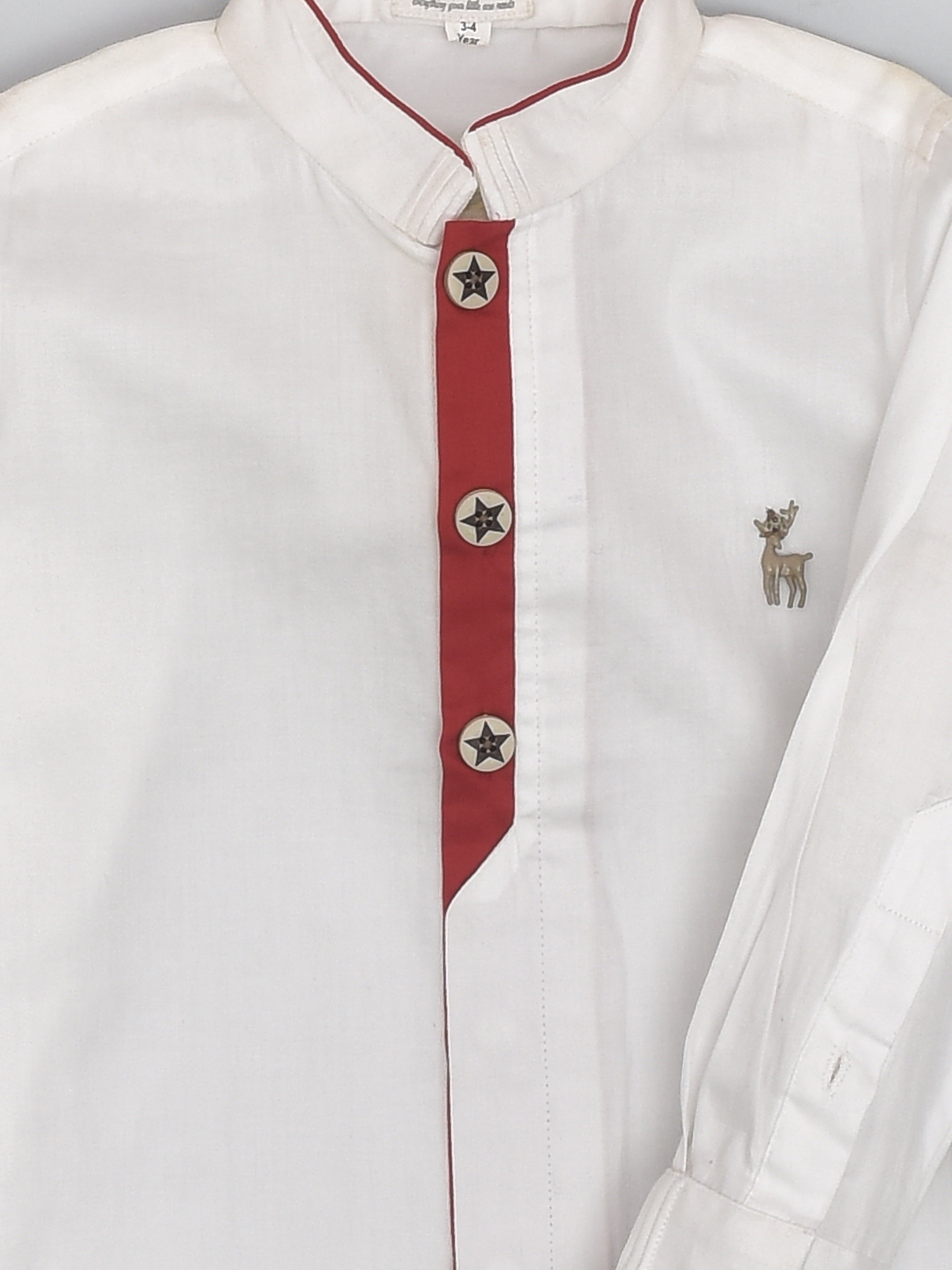 قميص بزخرفة حيوان الرنة - أحمر