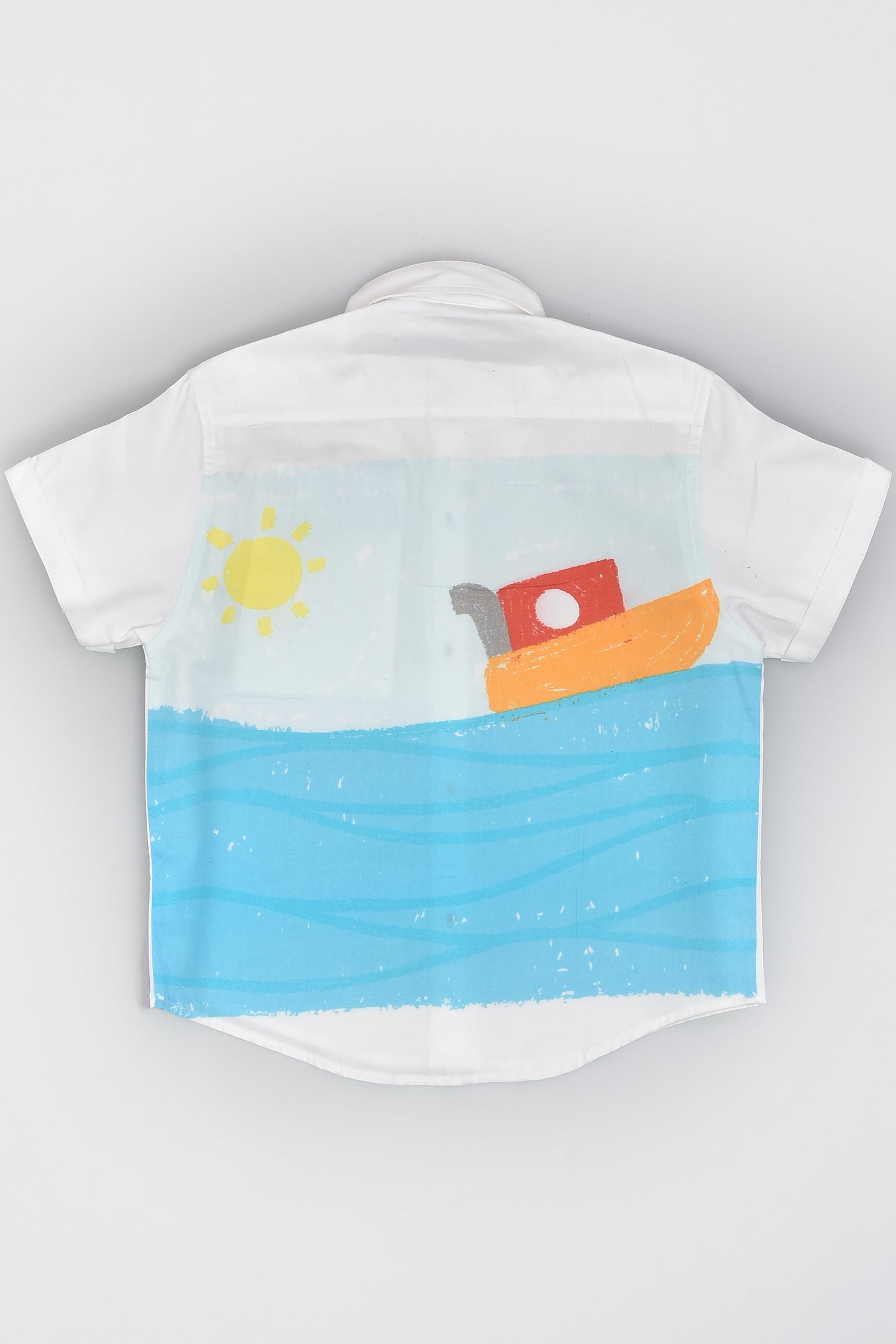 Bestseller Shirt with Pastel Boat Printed at Back for Boys